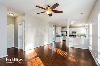 1115 Fieldstone Dr in Mebane, NC - Foto de edificio - Building Photo