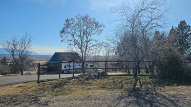 40781 Fox Johnson Rd in Polson, MT - Building Photo - Building Photo