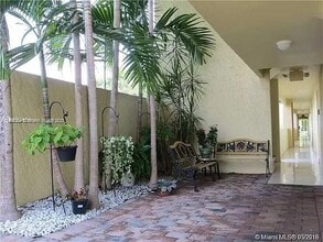 2690 SW 22nd Ave in Miami, FL - Building Photo - Building Photo