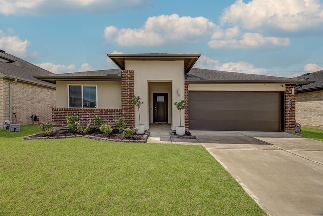 30203 Gallatin River Ln