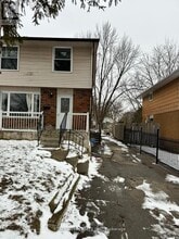 1331 Limberlost Rd in London, ON - Building Photo - Building Photo