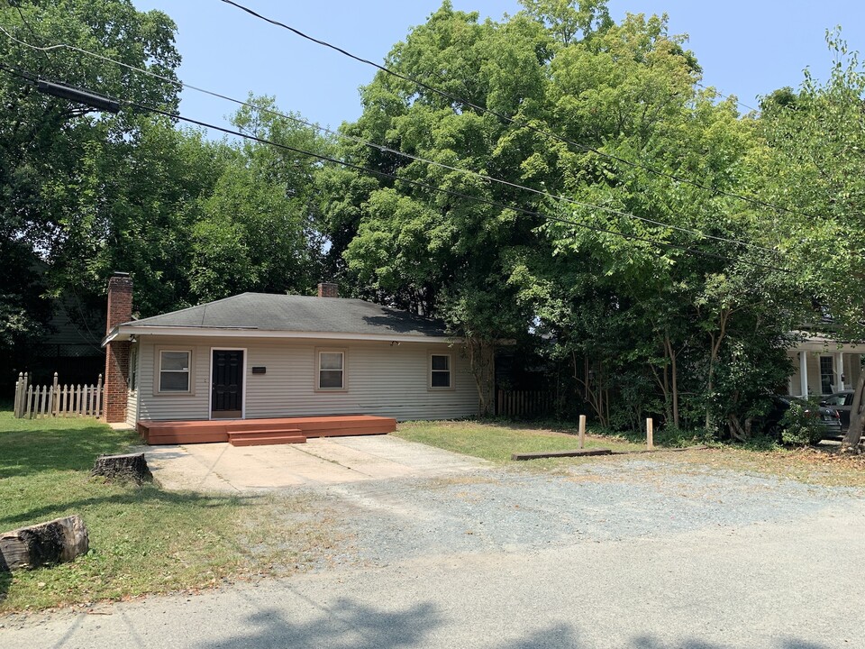 112 Cameron Ct in Chapel Hill, NC - Building Photo