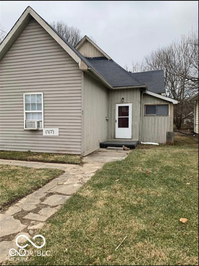 property at 330 W 40th St