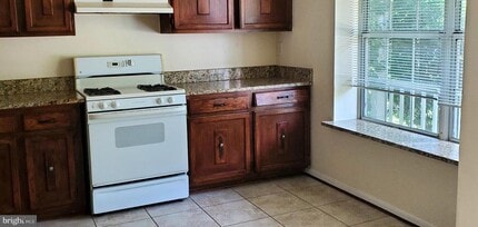15268 Cloverdale Rd in Woodbridge, VA - Building Photo - Building Photo