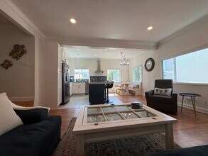 833 Bard St in Hermosa Beach, CA - Building Photo - Building Photo