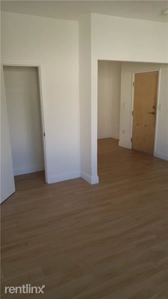 1120 Pennsylvania Ave-Unit -Apt 211 in Miami Beach, FL - Building Photo - Building Photo