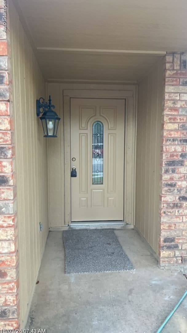 609 Live Oak Dr in Mansfield, TX - Foto de edificio - Building Photo