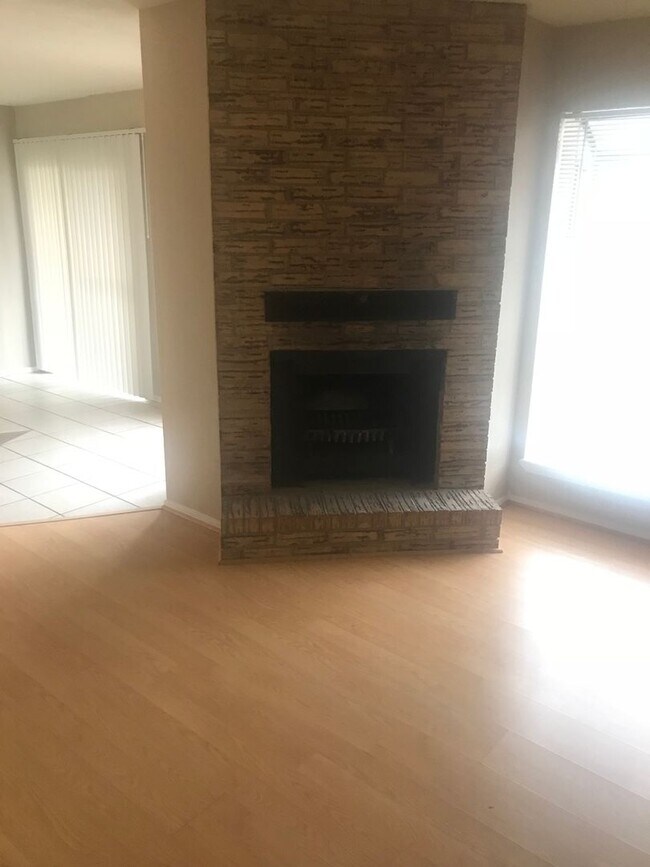 2834-2836 Forest Bend Dr in Bryan, TX - Building Photo - Building Photo