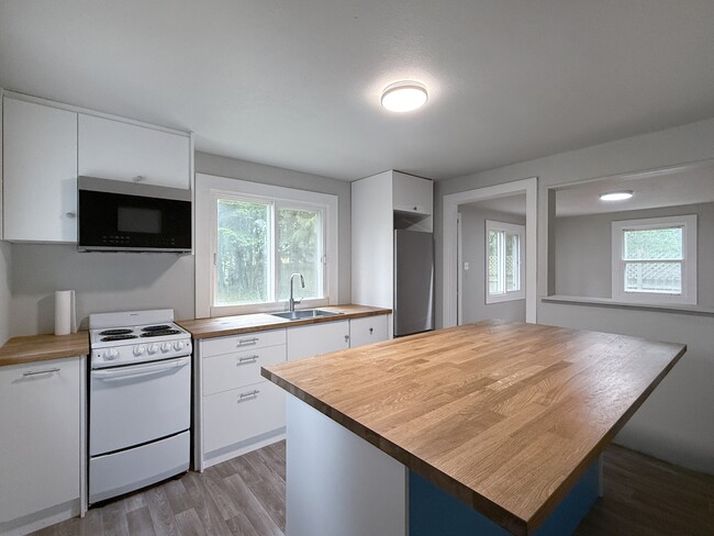 property at 12060 10th Ave S