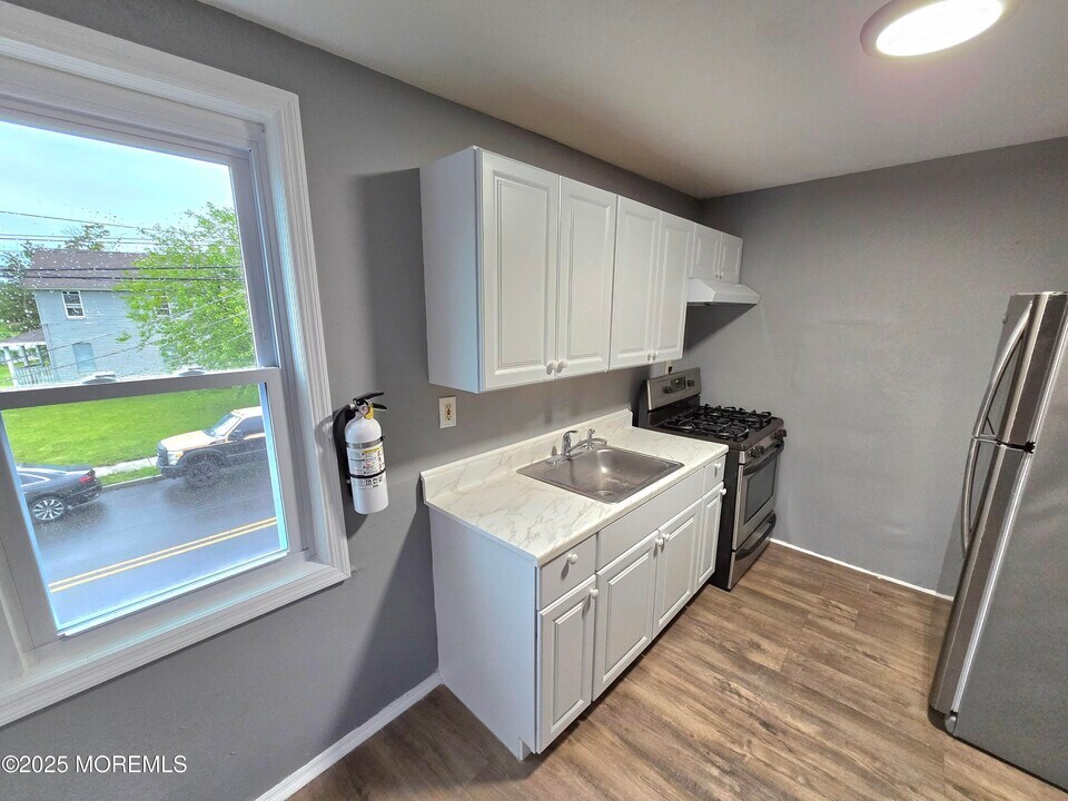 152 Long Branch Ave in Long Branch, NJ - Building Photo