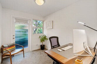 9528B 8th Ave NW in Seattle, WA - Building Photo - Building Photo