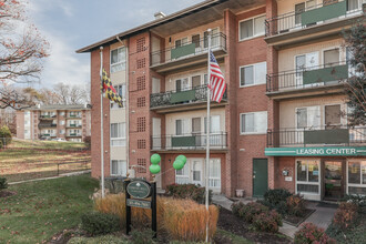 Forest Hill Apartments in Oxon Hill, MD - Building Photo - Building Photo