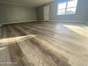 13007 Atomic St in Jacksonville, FL - Building Photo - Building Photo