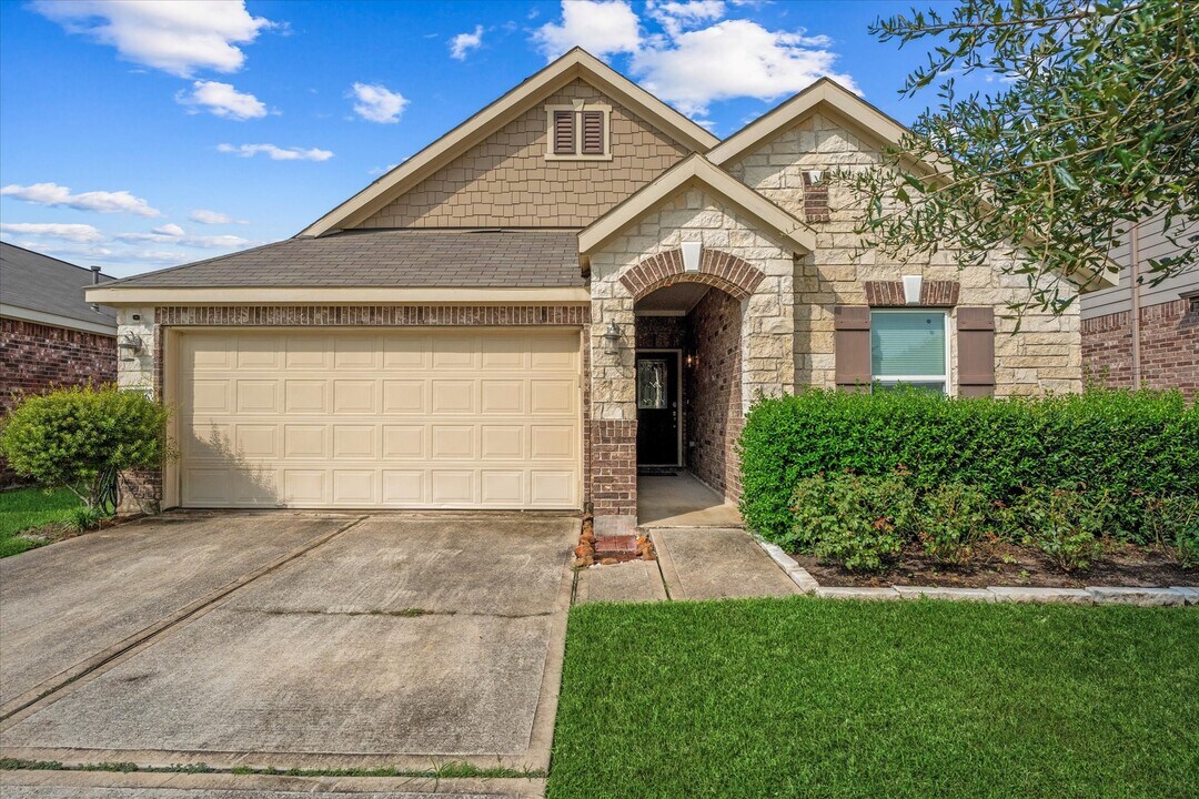 1106 Upton Ct in Conroe, TX - Building Photo