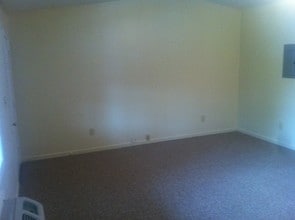 1029 W 2nd St, Unit 1 in Madison, IN - Foto de edificio - Building Photo