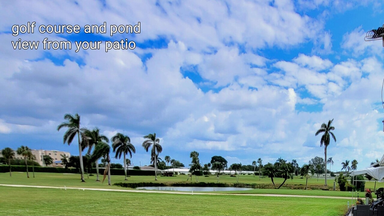 300 SW Golfview Terrace in Boynton Beach, FL - Building Photo