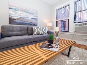 908 W George St-Unit -1 in Chicago, IL - Building Photo - Building Photo