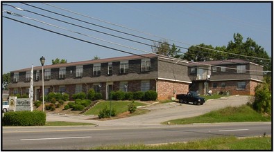 Versailles Apartments in Gainesville, GA - Building Photo - Building Photo