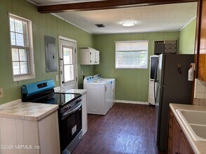 4245 Redwood Ave in Jacksonville, FL - Building Photo - Building Photo