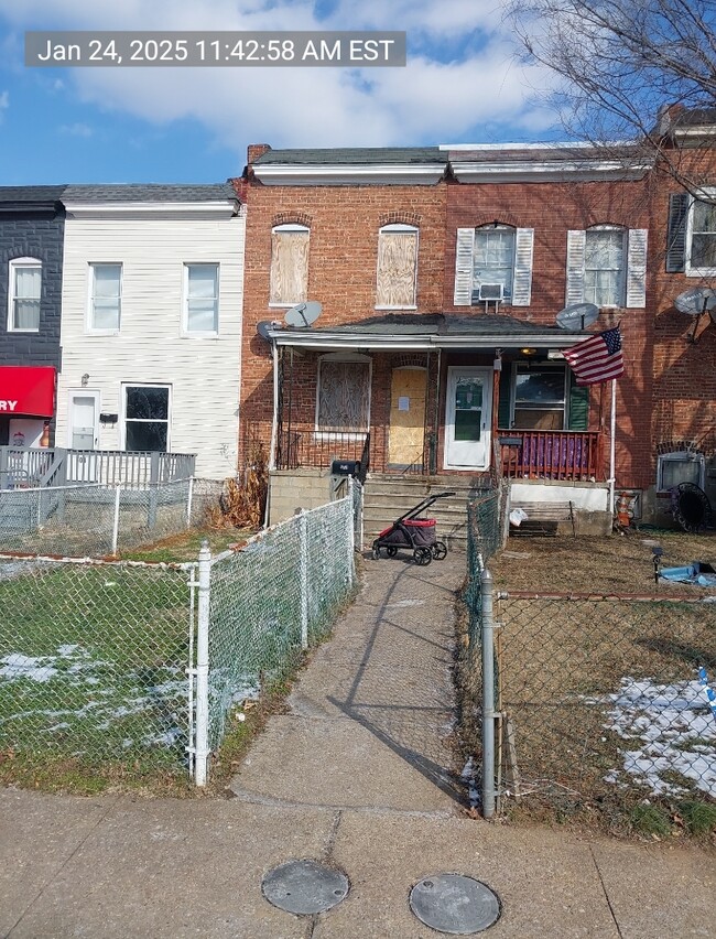 property at 506 Maude Ave