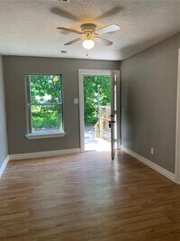 3518 Lyons Ave photo'