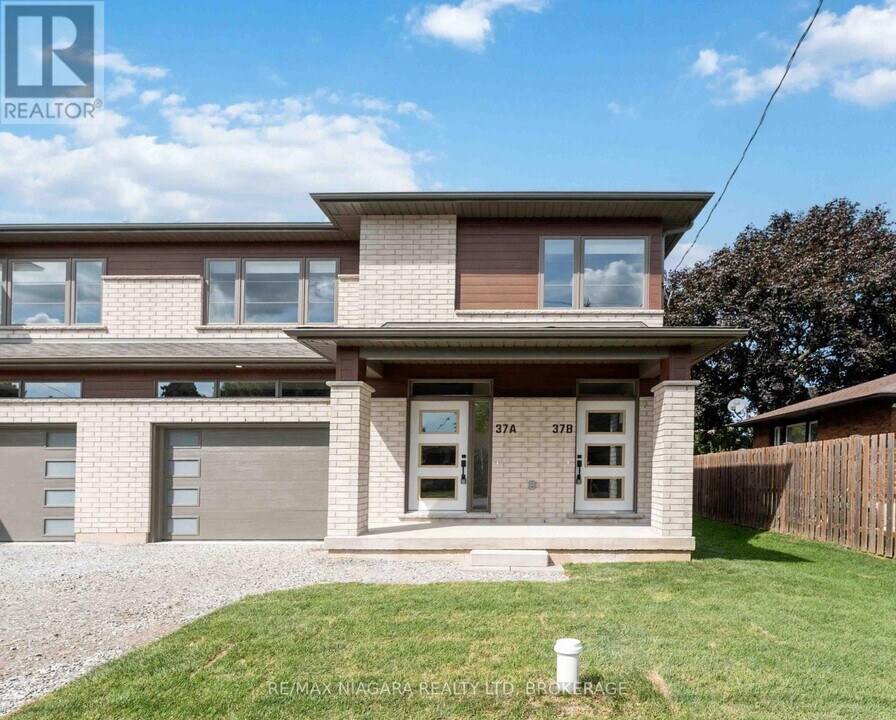 37 Buchanan Rd in St Catharines, ON - Building Photo