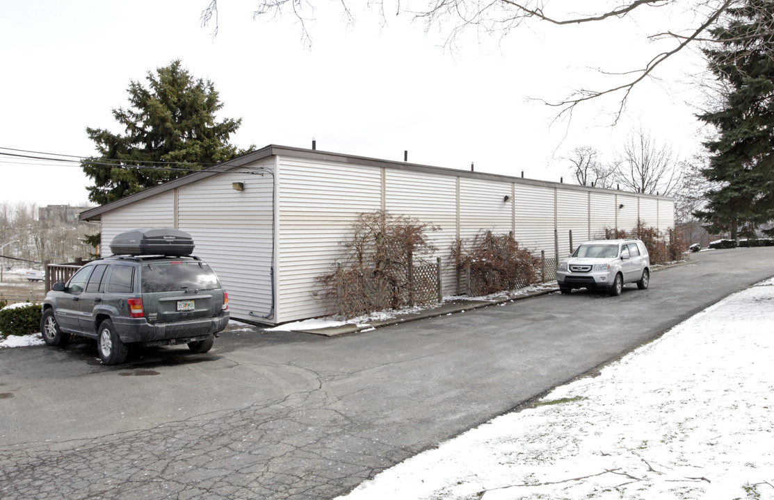 Tonidale Hill Studios in Oakdale, PA - Foto de edificio