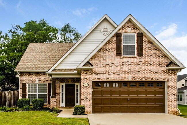 2213 Strickland Dr