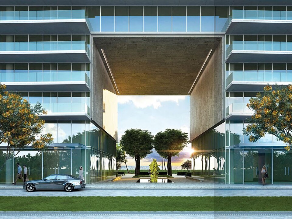 10201 Collins Ave in Bal Harbour, FL - Building Photo