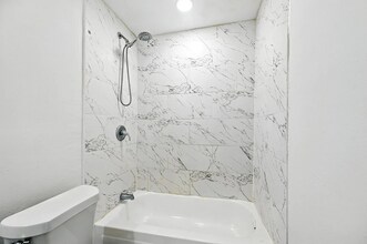 320 T a Carroll Ave in Corsicana, TX - Foto de edificio - Building Photo