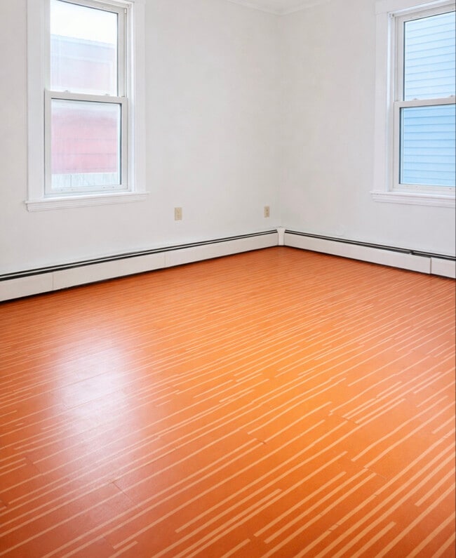 413 Cumberland St in Rumford, ME - Building Photo - Building Photo