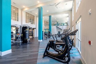 The Parian Luxury Apartments in Riverview, FL - Foto de edificio - Building Photo
