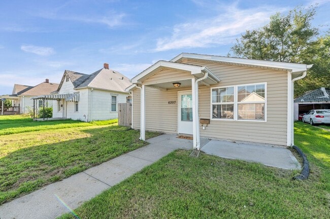6207 Sherman St in St. Joseph, MO - Building Photo - Building Photo