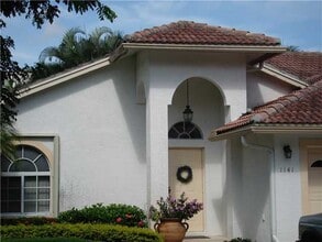 1141 Mulberry Pl in Wellington, FL - Building Photo - Building Photo