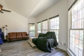 3200 Duval St in Austin, TX - Building Photo - Building Photo
