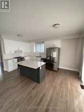 655 Terrier Cir in Ottawa, ON - Building Photo - Building Photo