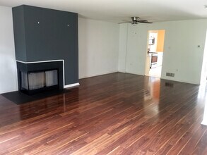 503 Seminole Gdns in Ambler, PA - Building Photo - Building Photo