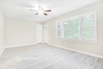 3558 Pine Needle Dr SW in Marietta, GA - Foto de edificio - Building Photo