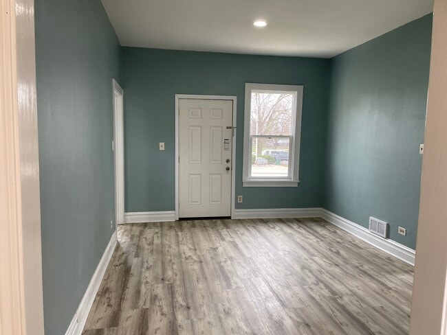 114 E Richmond St in Westmont, IL - Building Photo - Building Photo