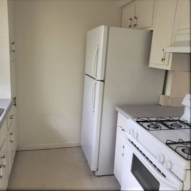 property at 1634 Greencrest Ave