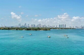 1100 West Ave in Miami Beach, FL - Building Photo - Building Photo