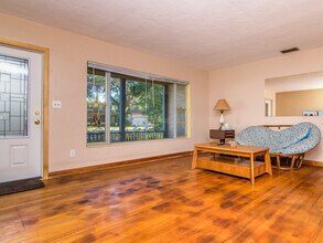 3136 W EUCLID AVE N in Tampa, FL - Foto de edificio - Building Photo