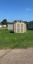 2533 Huey P Long Ave in Gretna, LA - Foto de edificio - Building Photo
