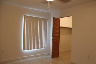 3832 N Lake Dr in Tampa, FL - Building Photo - Building Photo
