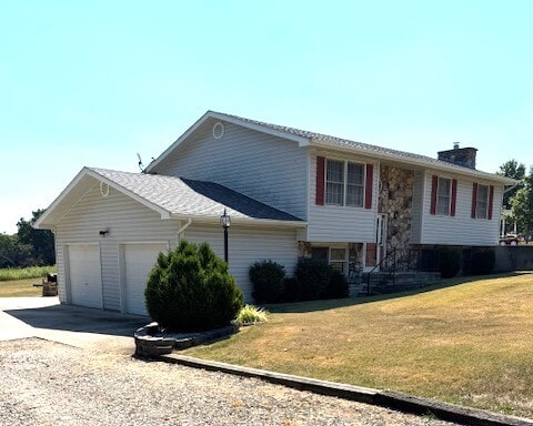 8160 Dogwood Ct in Ste Genevieve, MO - Building Photo - Building Photo