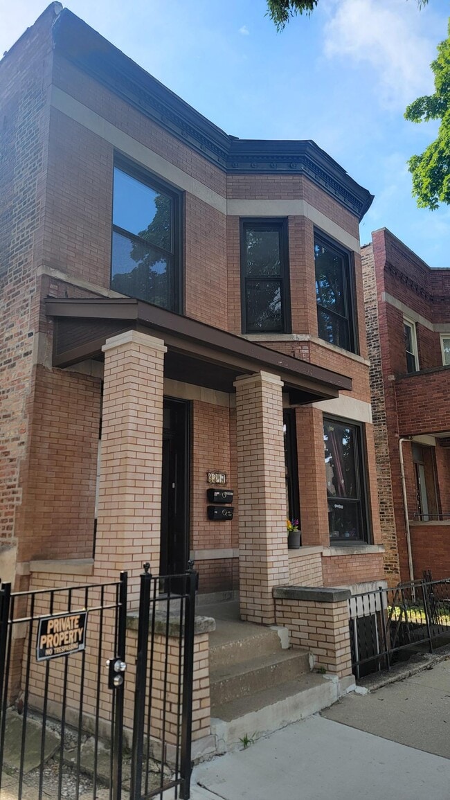 3317 S Union Ave, Unit 2nd floor in Chicago, IL - Building Photo - Building Photo