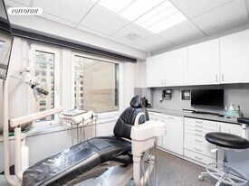 30 Central Park S in New York, NY - Building Photo