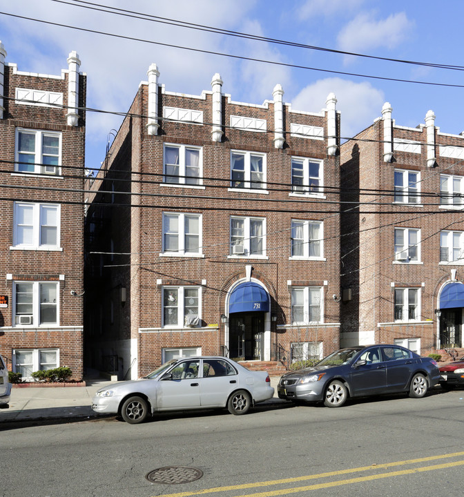 Bayonne Apartments in Bayonne, NJ - Foto de edificio