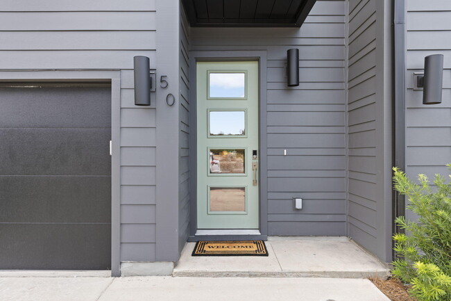 property at 50 Blue Eden Lp