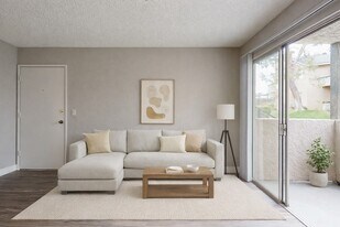 Hillside Village Apartments in San Bernardino, CA - Building Photo